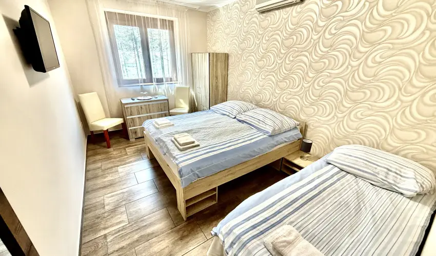 Fenyves Vend�gh�z Si�fok - Augusztus 20. (min. 5 �j)