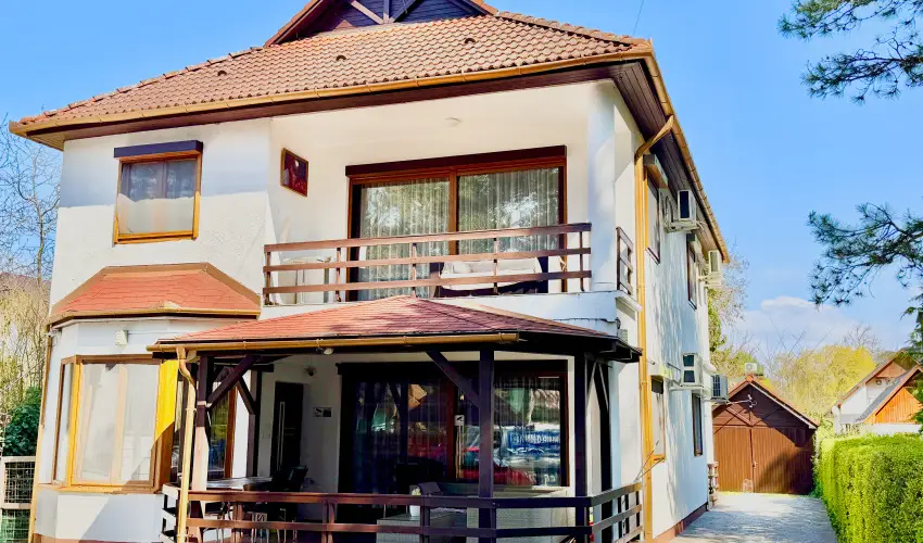 Fenyves Vend�gh�z Si�fok - Augusztus 20. (min. 5 �j)