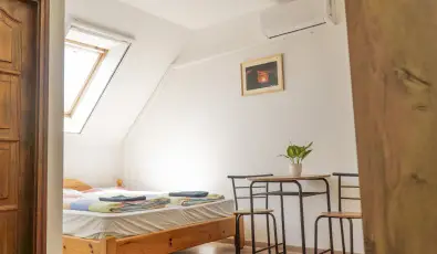 Gyulavezr-Csobnci Pihen Vendghz Gyulakeszi