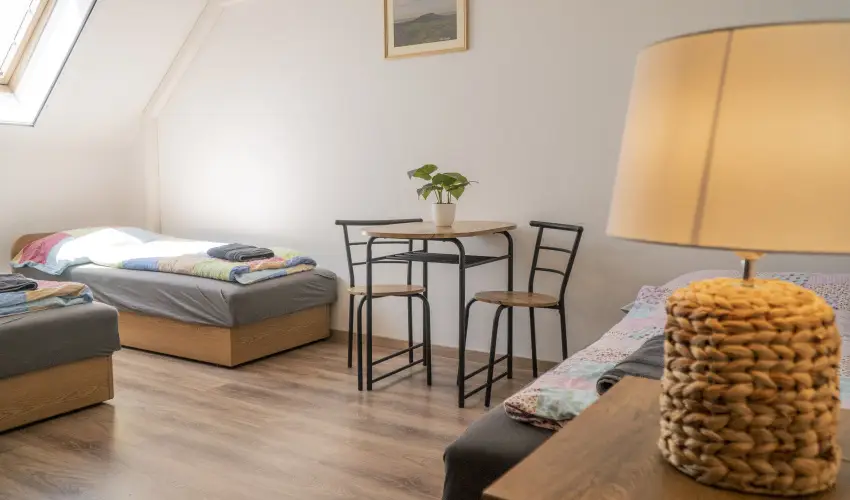 Gyulavezér-Csobánci Pihenő Vendégház Gyulakeszi - Balatoni kedvezményes árak reggelivel (1 éjtől)