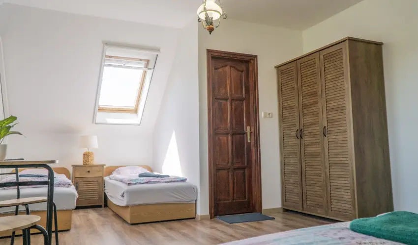 Gyulavezér-Csobánci Pihenő Vendégház Gyulakeszi - Balatoni kedvezményes árak reggelivel (1 éjtől)