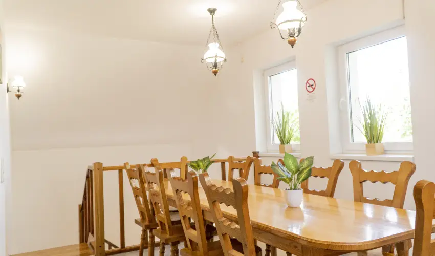 Gyulavezér-Csobánci Pihenő Vendégház Gyulakeszi - Balatoni kedvezményes árak reggelivel (1 éjtől)