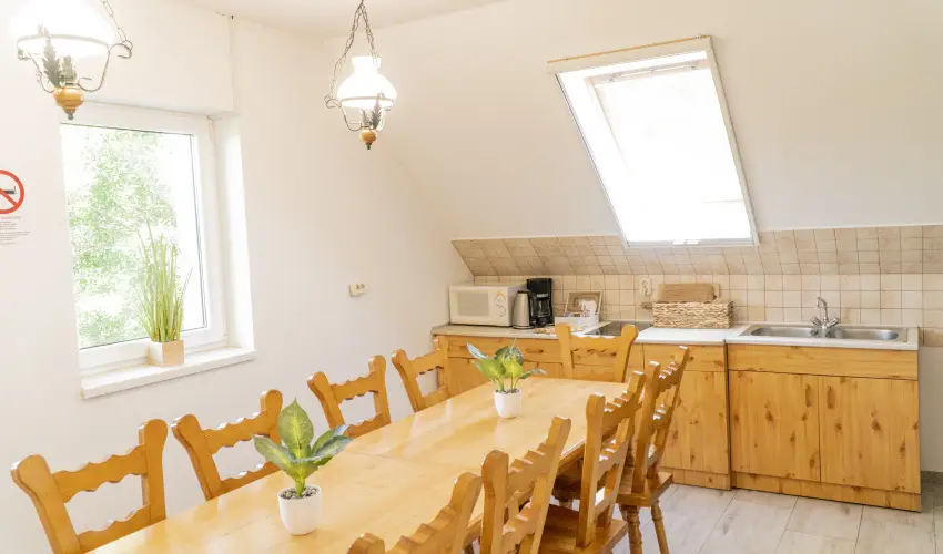 Gyulavezér-Csobánci Pihenő Vendégház Gyulakeszi - Balatoni kedvezményes árak reggelivel (1 éjtől)