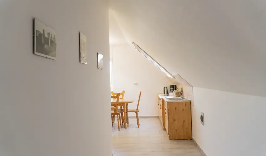 Gyulavezér-Csobánci Pihenő Vendégház Gyulakeszi - Balatoni kedvezményes árak reggelivel (1 éjtől)