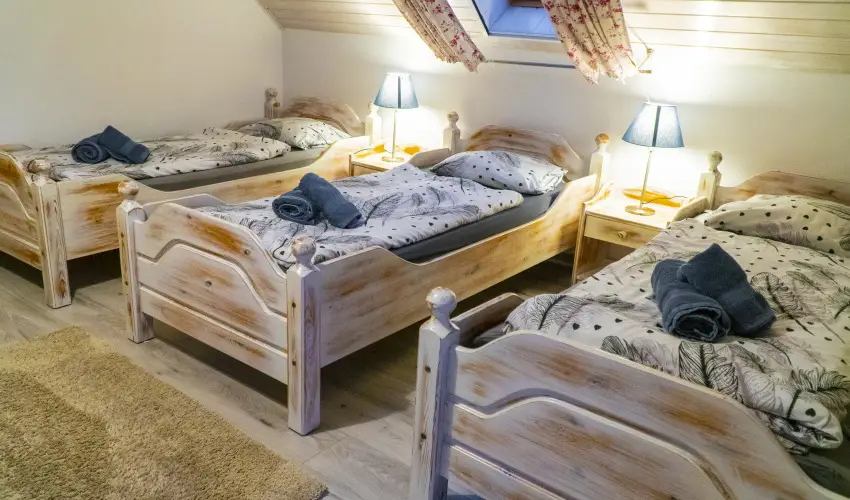 Gyulavezr Lovasbirodalma Panzi  Gyulakeszi - Balatoni kedvezmnyes rak reggelivel (1 jtl)