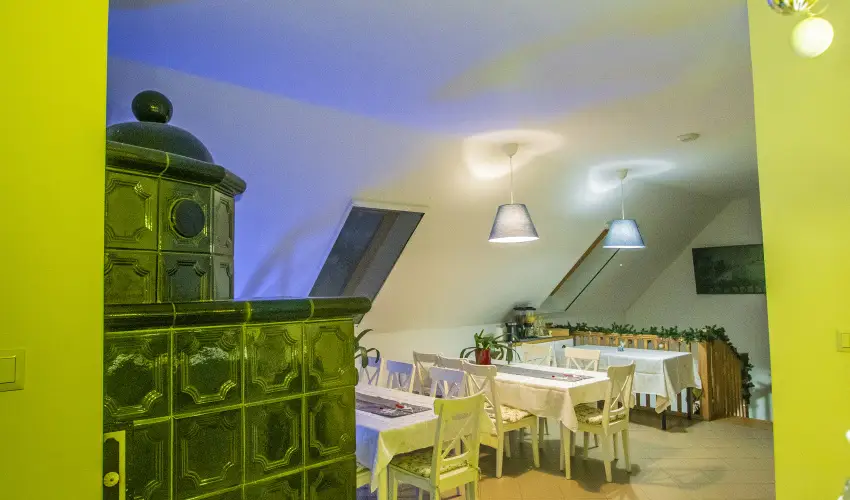 Gyulavezr Lovasbirodalma Panzi  Gyulakeszi - Balatoni kedvezmnyes rak reggelivel (1 jtl)