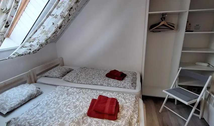 Gyulavezr Lovasbirodalma Panzi  Gyulakeszi - Balatoni kedvezmnyes rak reggelivel (1 jtl)