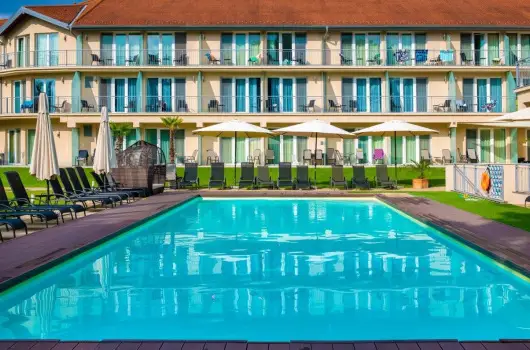 Holiday Resorts - Augusztus 20. (min. 2 �j)