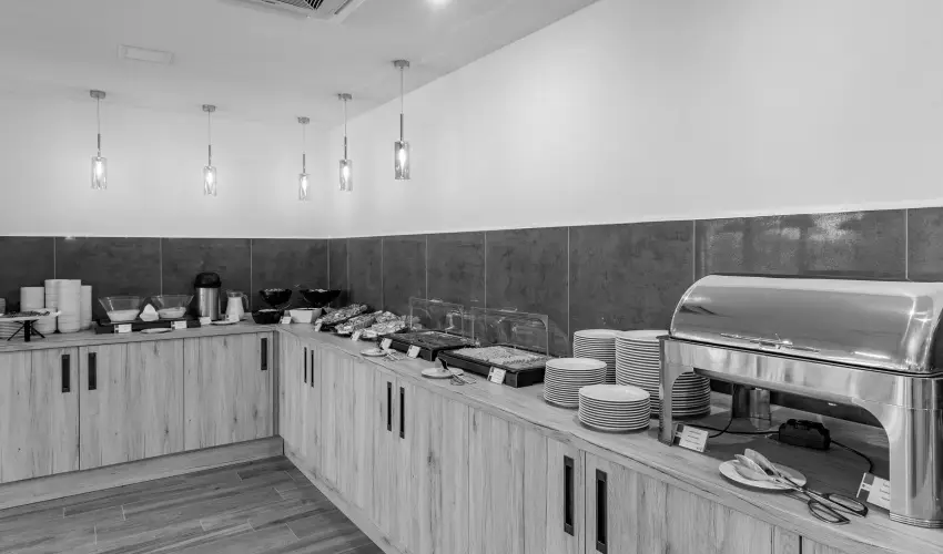 Akadmia Hotel Balatonfred - Balatoni kedvezmnyes rak reggelivel, frdhasznlattal (1 jtl)