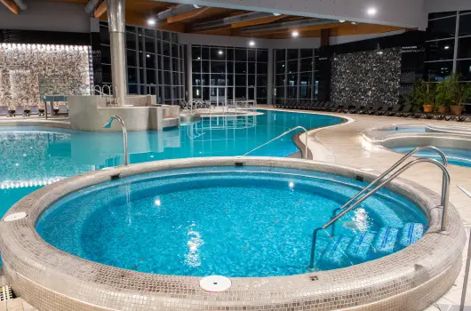 Hotel Az�r - Balatoni kedvezm�nyes �r f�lpanzi�s ell�t�ssal