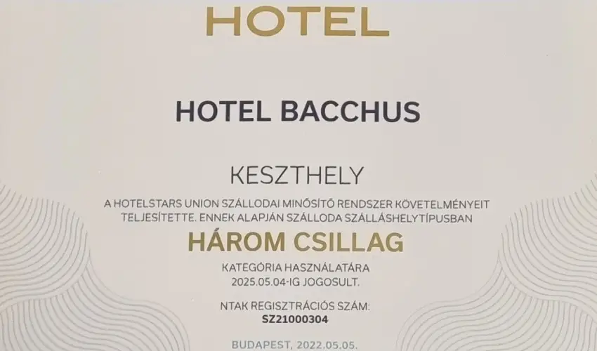 Hotel Bacchus Keszthely - Balatoni kedvezmnyes rak reggelis elltssal (1 jtl)