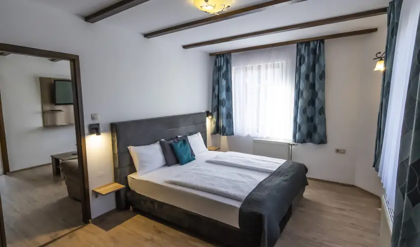 Hotel Bacchus Keszthely - Balatoni kedvezmnyes rak reggelis elltssal (1 jtl)