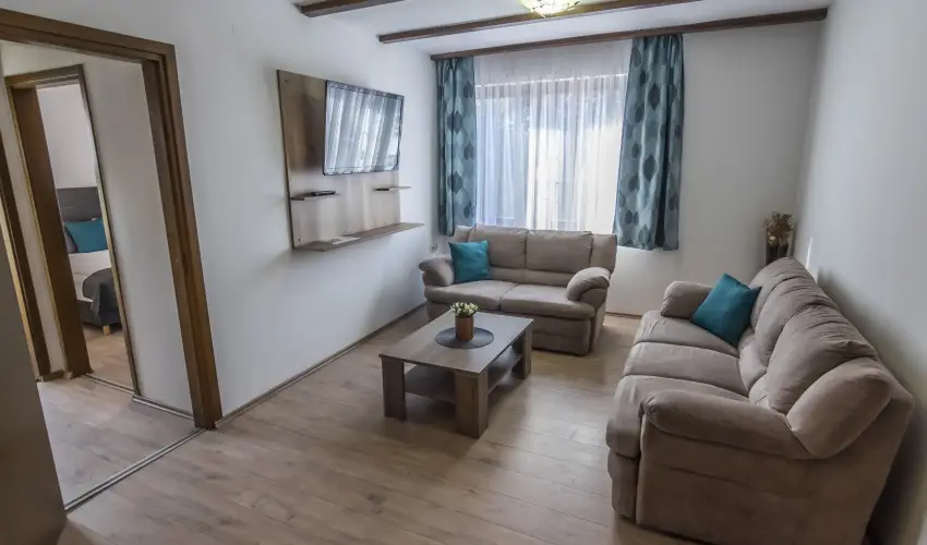 Hotel Bacchus Keszthely - Balatoni kedvezmnyes rak reggelis elltssal (1 jtl)