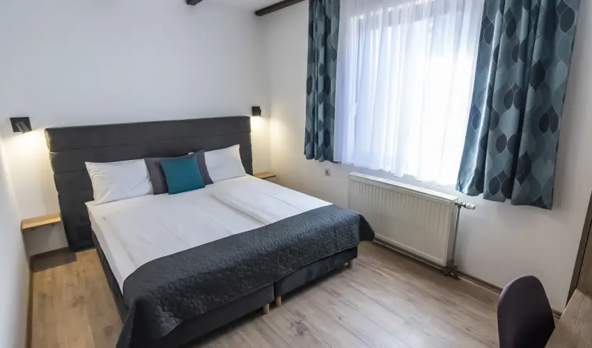 Hotel Bacchus Keszthely - Balatoni kedvezmnyes rak reggelis elltssal (1 jtl)