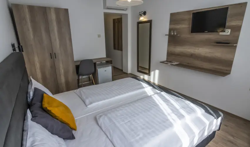 Hotel Bacchus Keszthely - Balatoni kedvezmnyes rak reggelis elltssal (1 jtl)