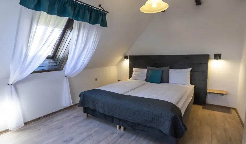 Hotel Bacchus Keszthely - Balatoni kedvezmnyes rak reggelis elltssal (1 jtl)