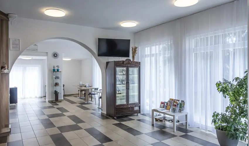 Hotel Bacchus Keszthely - Balatoni kedvezmnyes rak reggelis elltssal (1 jtl)