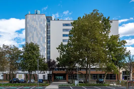 Hotel Helikon - T�bbet kevesebb�rt (min. 5 �j)