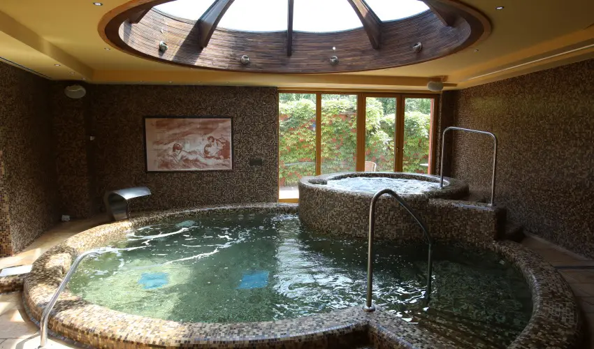 Hotel Laroba Alsrs - Kt nnep kztt (min. 2 j)