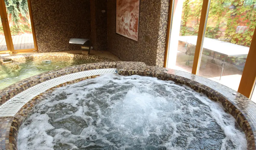 Hotel Laroba Alsrs - Kt nnep kztt (min. 2 j)