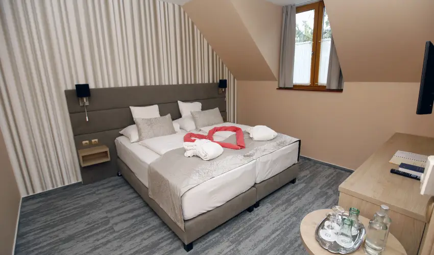 Hotel Laroba Alsrs - Kt nnep kztt (min. 2 j)