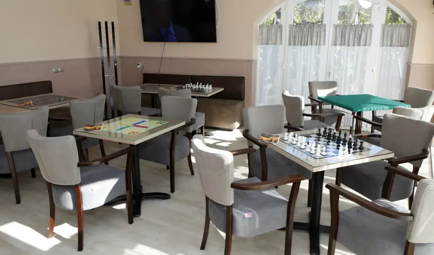 Hotel Laroba Alsrs - Kt nnep kztt (min. 2 j)