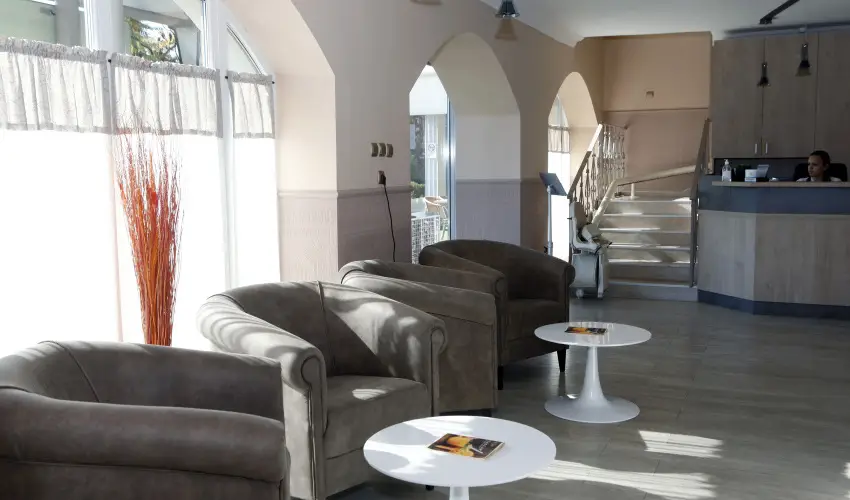 Hotel Laroba Alsrs - Kt nnep kztt (min. 2 j)