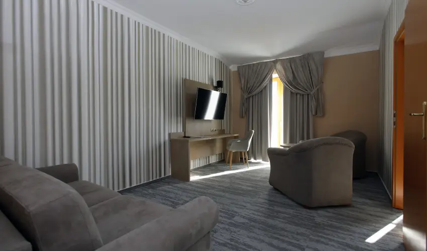 Hotel Laroba Alsrs - Kt nnep kztt (min. 2 j)