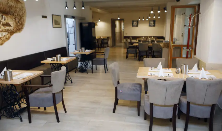 Hotel Laroba Alsrs - Kt nnep kztt (min. 2 j)