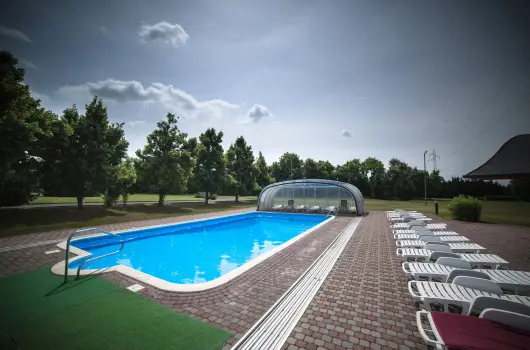 Hotel Ovit - Csobbanj vel�nk a ny�rba! (min. 2 �j)