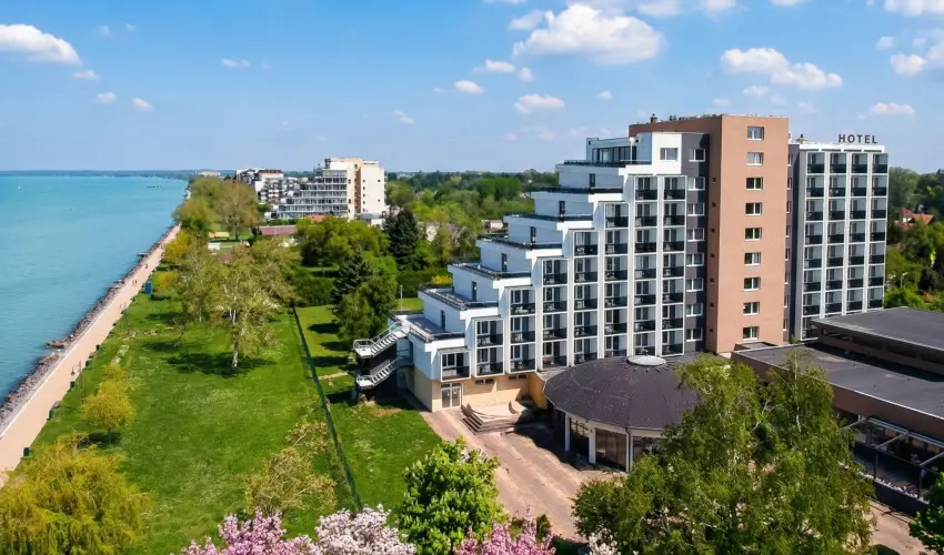 Pr�mium Hotel Panor�ma Si�fok - Egy szelet Balaton (min. 2 �j)