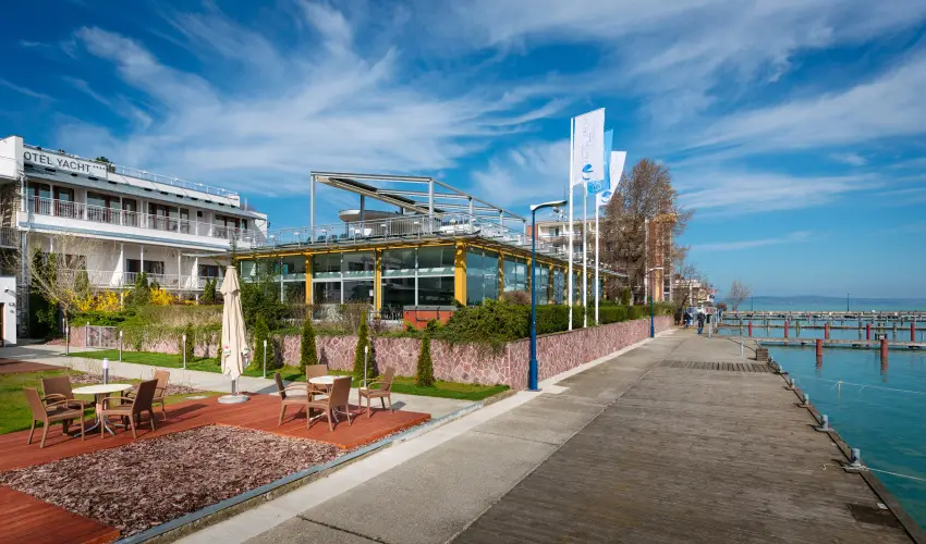 Hotel Yacht Wellness & Business Sifok - Balatoni kedvezmnyes r flpanzival (1 jtl)