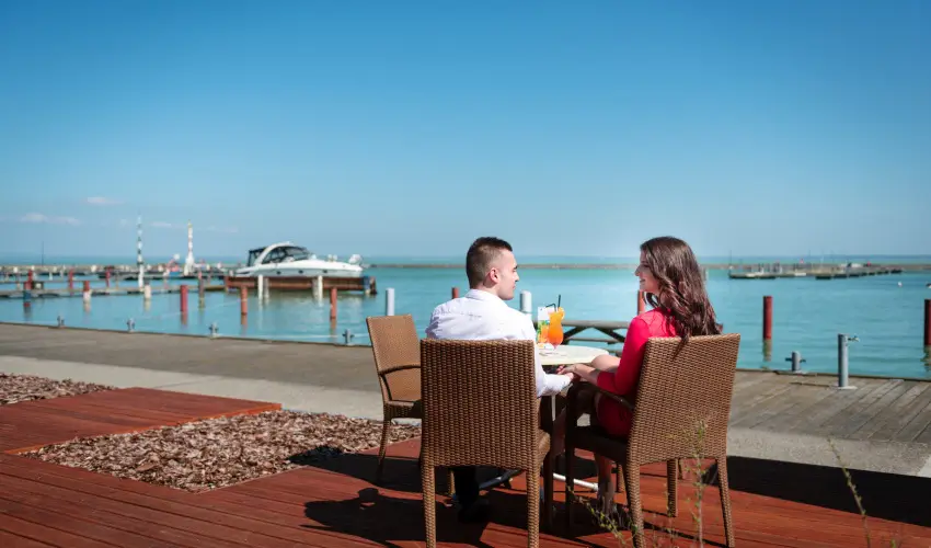 Hotel Yacht Wellness & Business Sifok - Balatoni kedvezmnyes r flpanzival (1 jtl)