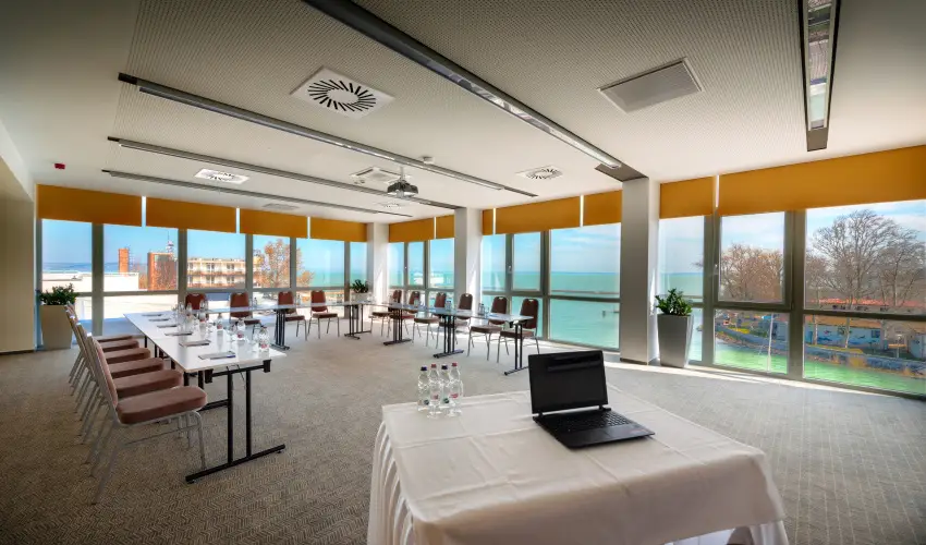 Hotel Yacht Wellness & Business Sifok - Balatoni kedvezmnyes r flpanzival (1 jtl)