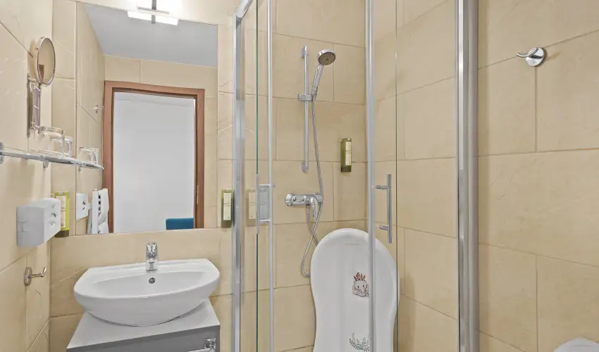 Hotel Yacht Wellness & Business Si�fok - Balatoni kedvezm�nyes �r f�lpanzi�val (1 �jt�l)