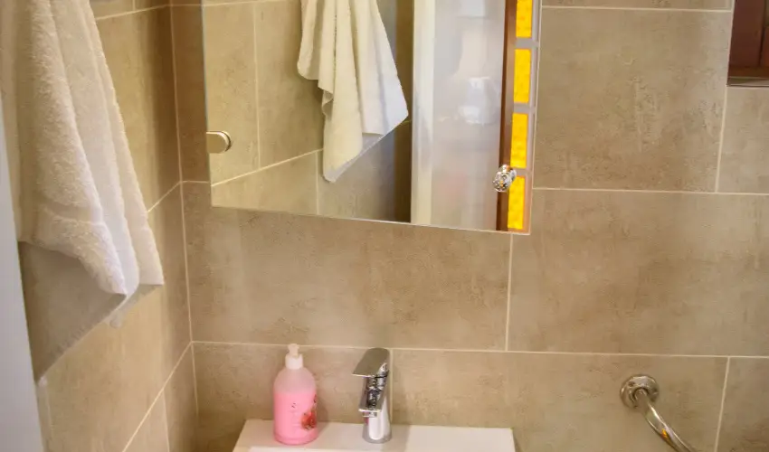 Huszr Vendghz rvnyes - Balatoni kedvezmnyes rak (1 jtl)