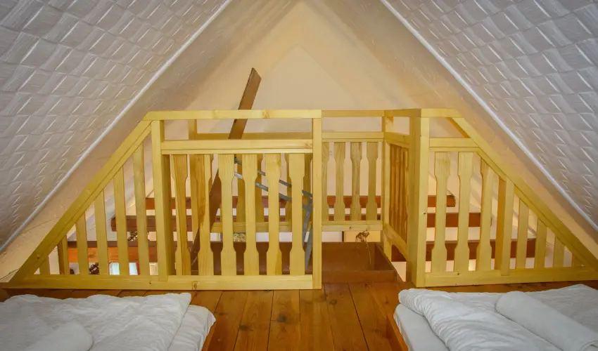 Huszr Vendghz rvnyes - Balatoni kedvezmnyes rak (1 jtl)