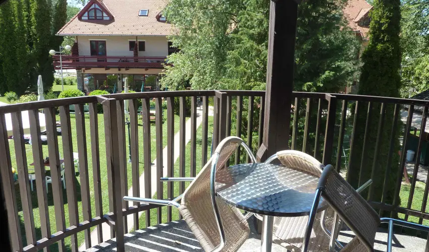 Zsanett Hotel Balatonkeresztr - Augusztus 20.