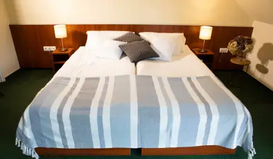 Zsanett Hotel Balatonkeresztr