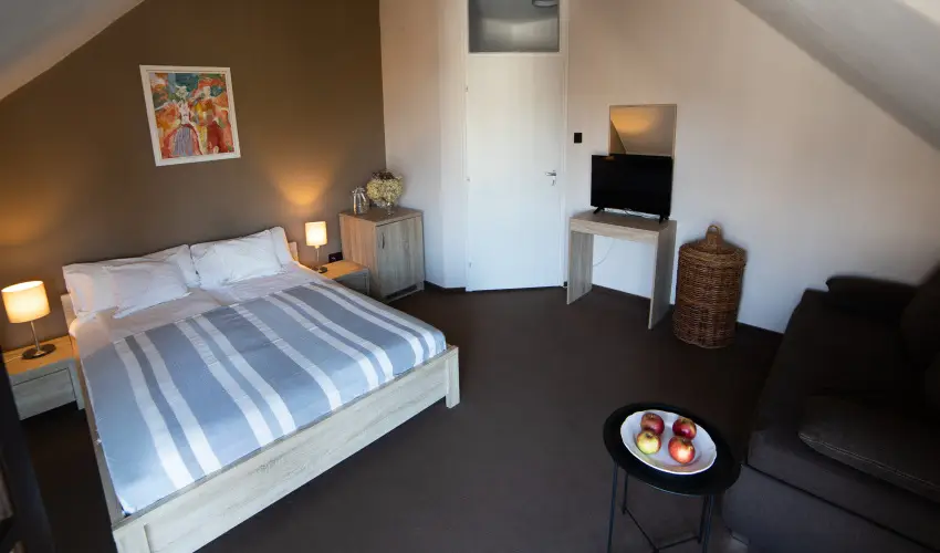 Zsanett Hotel Balatonkeresztr - Augusztus 20.