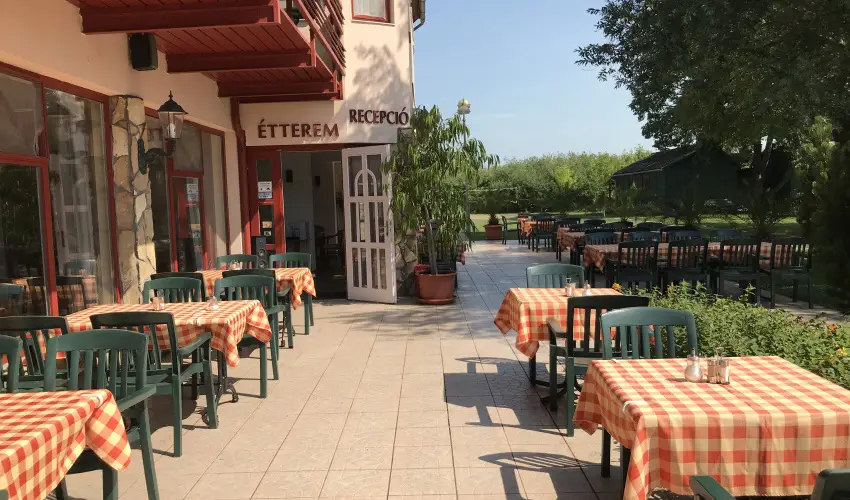 Zsanett Hotel Balatonkeresztr - Augusztus 20.