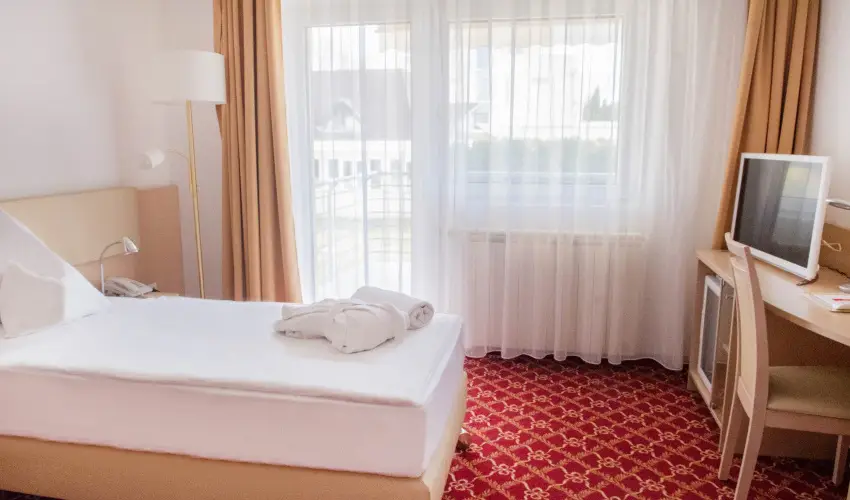Kt Korona Konferencia & Wellness Hotel Balatonszrsz - Csaldi karcsony s nnepek Kztt (min. 3 j)