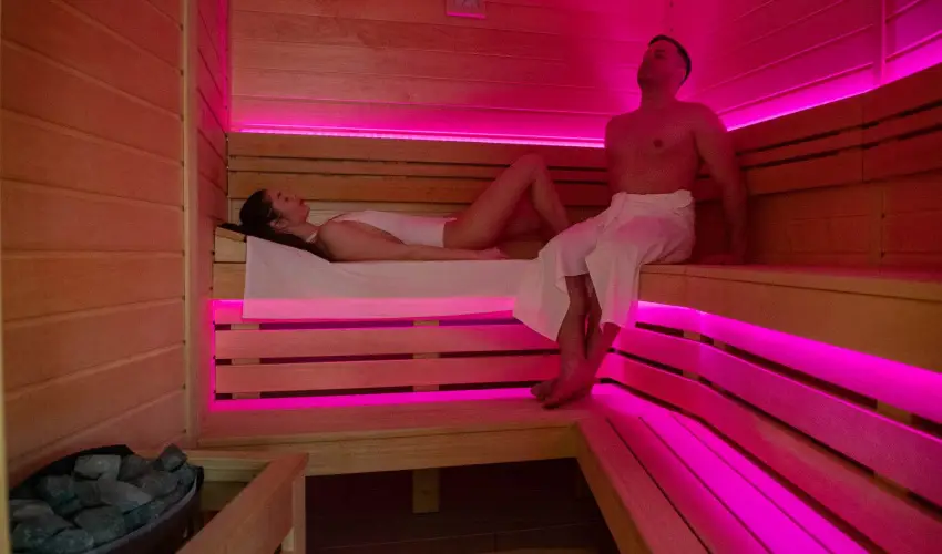 Kt Korona Konferencia & Wellness Hotel Balatonszrsz - Csaldi karcsony s nnepek Kztt (min. 3 j)