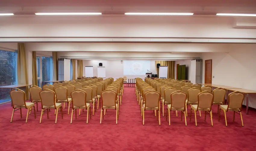 Kt Korona Konferencia & Wellness Hotel Balatonszrsz - Csaldi karcsony s nnepek Kztt (min. 3 j)