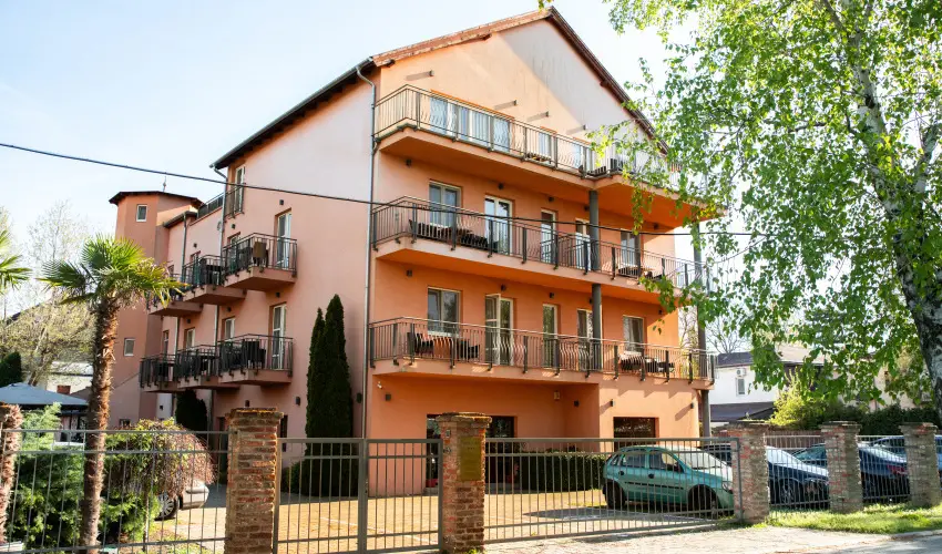 La Riva Hotel Sifok - Mjus 1. (min. 2 j)