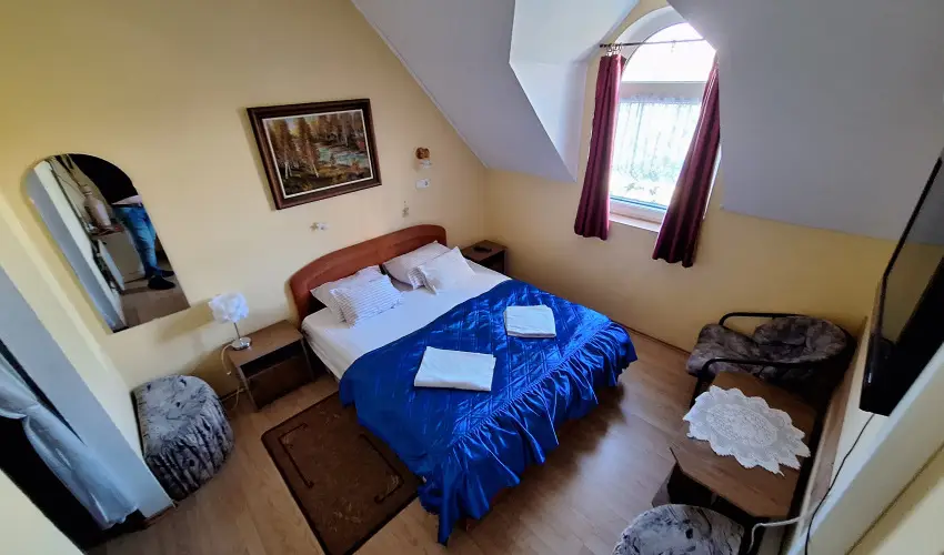 Lag�na Panzi� Sz�nt�d - Balatoni kedvezm�nyes �rak (1 �jt�l)