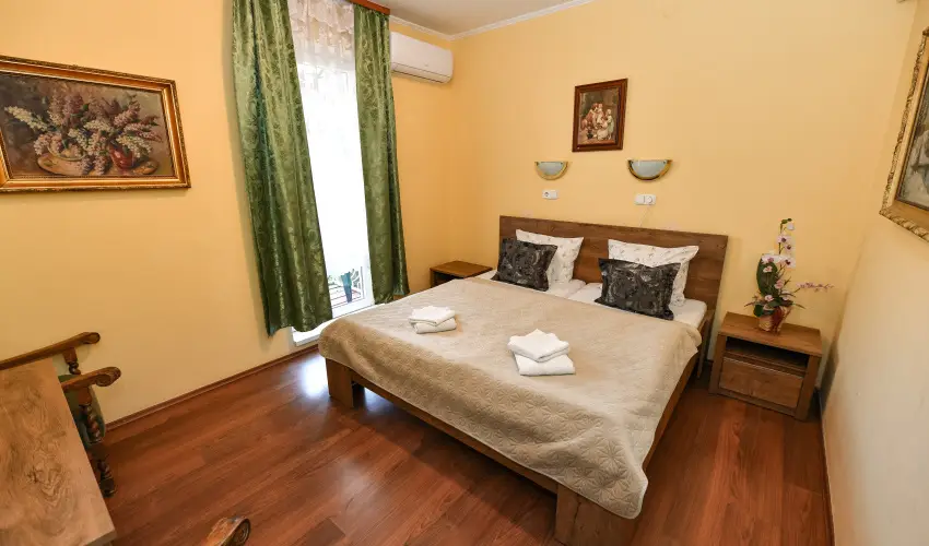 Lag�na Panzi� Sz�nt�d - Balatoni kedvezm�nyes �rak (1 �jt�l)