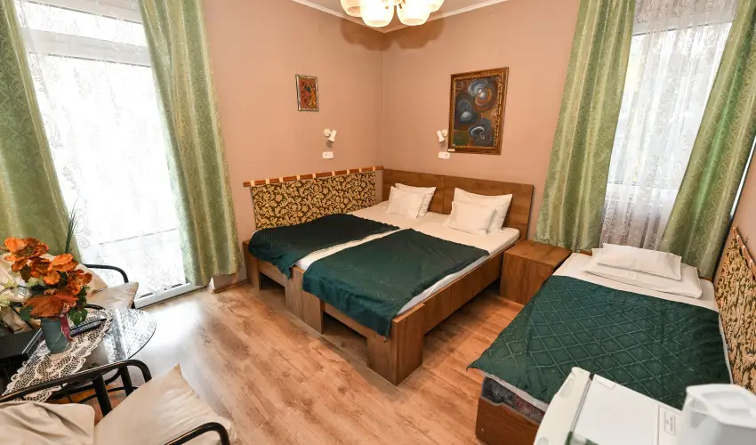 Lag�na Panzi� Sz�nt�d - Balatoni kedvezm�nyes �rak (1 �jt�l)