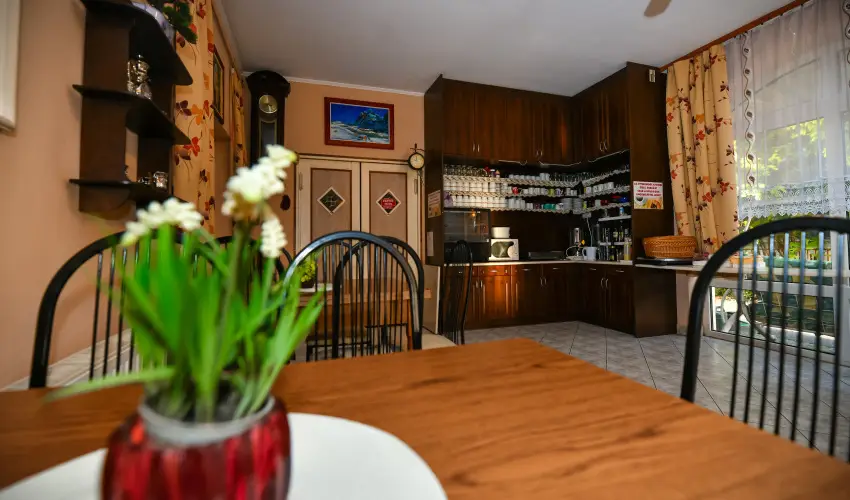 Lag�na Panzi� Sz�nt�d - Balatoni kedvezm�nyes �rak (1 �jt�l)