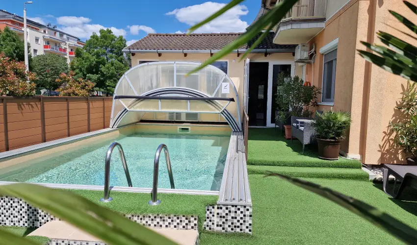 Napsug�r Apartmanh�z Si�fok - Balatoni kedvezm�nyes �rak (1 �jt�l)